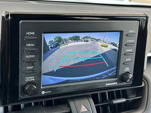Used 2022 Toyota RAV4 LE AWD/4WD image 19