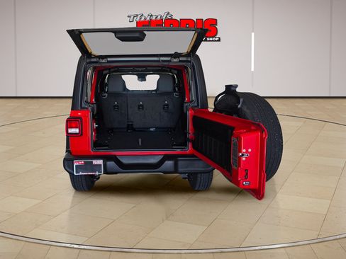 Used 2024 Jeep Wrangler Unlimited Sport AWD/4WD image 9