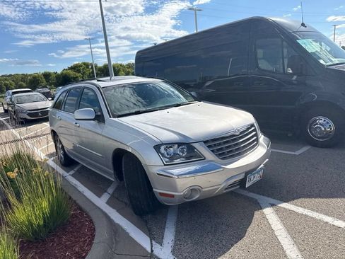Used 2006 Chrysler Pacifica Limited AWD/4WD image 2