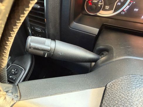 Used 2015 RAM 3500 Laramie w/ Cold Weather Group image 22