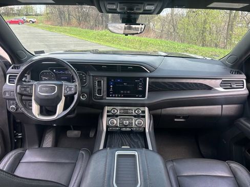 Used 2021 GMC Yukon Denali w/ Denali Ultimate Package image 14