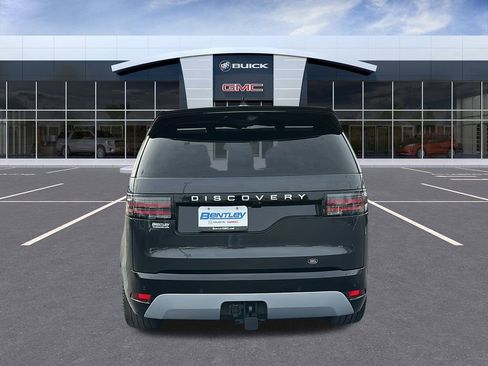 Used 2024 Land Rover Discovery Metropolitan Edition image 4