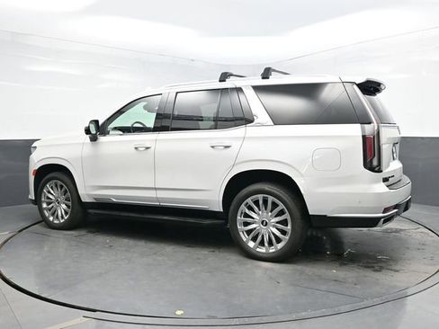Used 2021 Cadillac Escalade Premium Luxury image 4