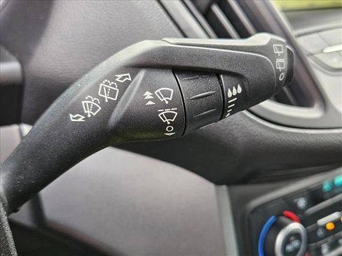 Used 2018 Ford Escape SEL image 17