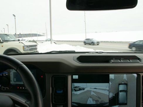 Used 2023 Ford Bronco Outer Banks image 26