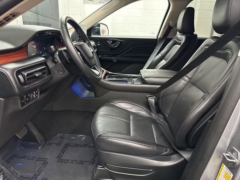 Used 2023 Lincoln Aviator Reserve w/ Equipment Group 201A image 18