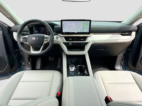 New 2026 Ford Explorer Active w/ Active Comfort Package AWD/4WD image 3