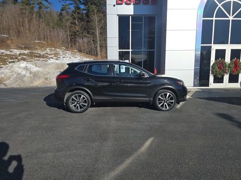 Used 2017 Nissan Rogue Sport SL image 7