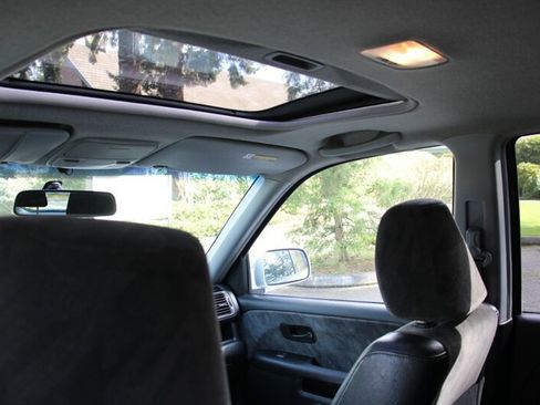 Used 2002 Honda CR-V EX image 9