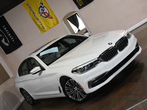 Used 2020 BMW 530i w/ Premium Package RWD image 77