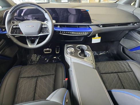 New 2026 Cadillac Optiq V w/ Magnus Launch Edition image 17