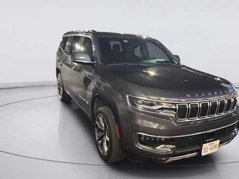 Used 2022 Jeep Wagoneer Series III w/ Premium Group I RWD image 2