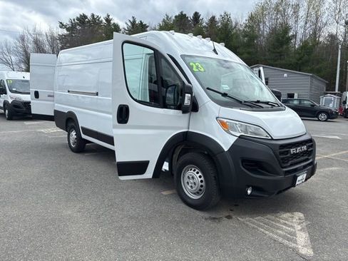 Used 2023 RAM ProMaster 3500 w/ Driver Convenience Group FWD image 9