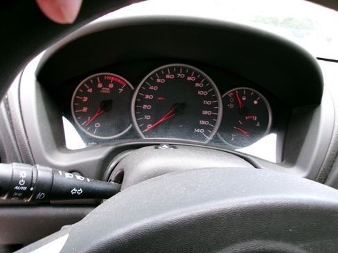 Used 2008 Pontiac Grand Prix FWD image 16