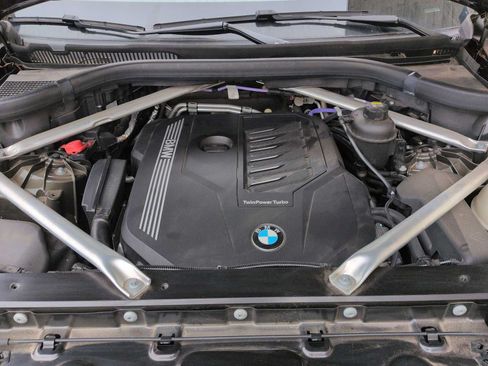 Used 2022 BMW X5 xDrive40i w/ M Sport Package AWD/4WD image 15