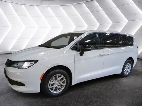New 2026 Chrysler Voyager LX FWD image 2