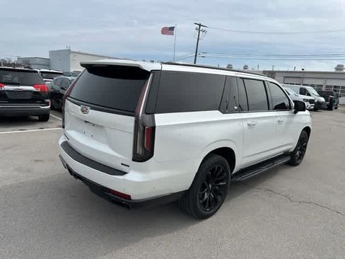 Used 2021 Cadillac Escalade ESV Sport Platinum image 18