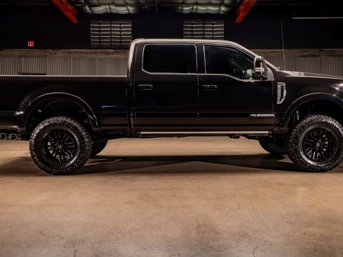 Used 2022 Ford F250 Lariat w/ Tremor Off-Road Package image 11