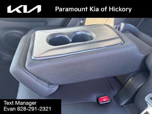 Used 2017 Nissan Rogue SV w/ Sun & Sound Touring Package FWD image 14