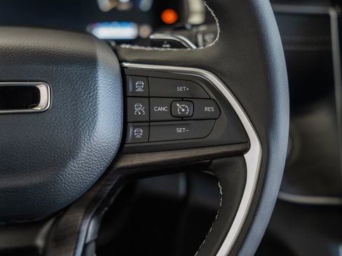 New 2025 Jeep Grand Cherokee Limited w/ MOPAR Finishing Package image 26