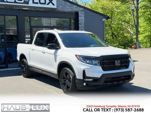 Used 2025 Honda Ridgeline Black Edition image 9