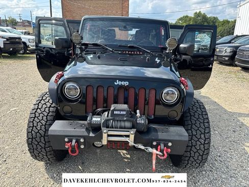 Used 2015 Jeep Wrangler Unlimited Sahara AWD/4WD image 32