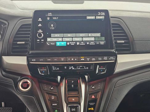 Used 2025 Honda Odyssey Sport-L image 28