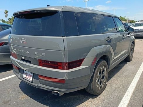 Used 2024 Hyundai Santa Fe SE FWD image 3