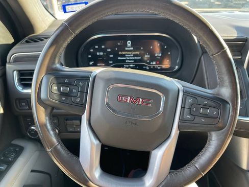 Used 2022 GMC Yukon XL SLT w/ SLT Premium Package AWD/4WD image 8