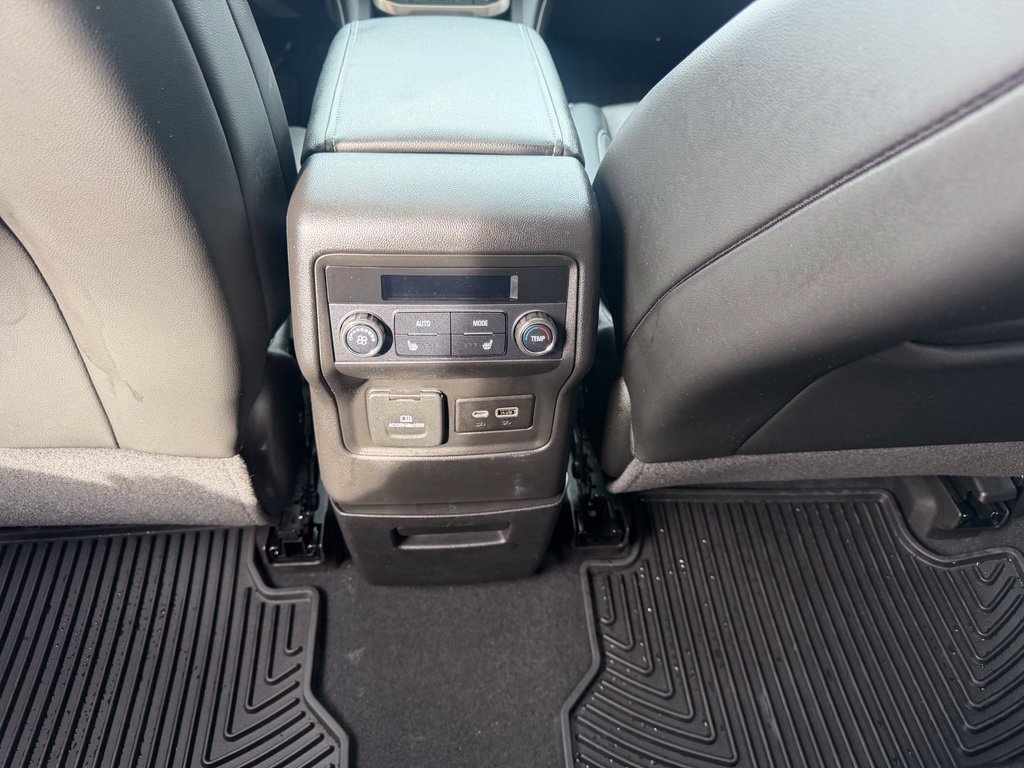 Used 2021 GMC Acadia Denali w/ Denali Technology Package FWD image 25