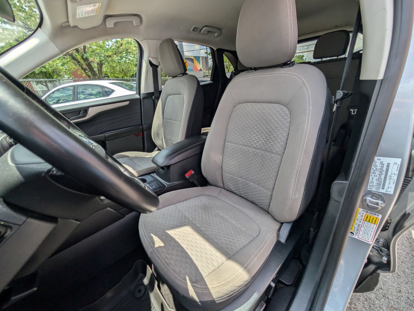 Used 2022 Ford Escape SE w/ Convenience Package FWD image 16