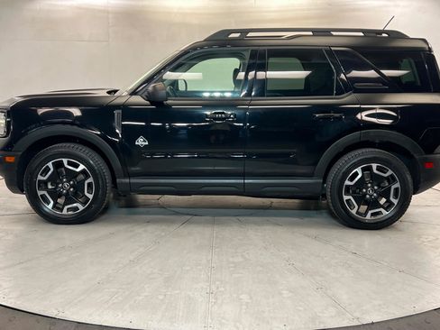 Used 2022 Ford Bronco Sport Outer Banks w/ Tech Package AWD/4WD image 2