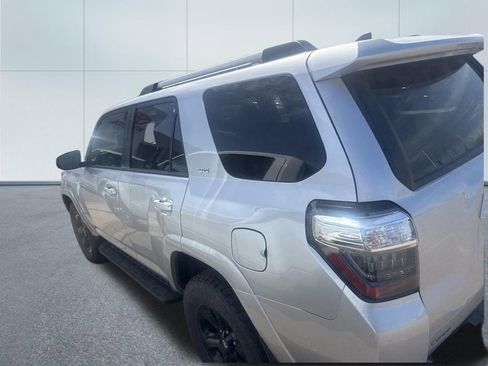 Used 2020 Toyota 4Runner SR5 Premium w/ Moonroof Package AWD/4WD image 5