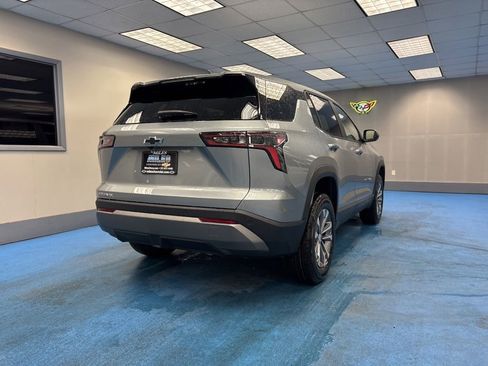 New 2026 Chevrolet Equinox LT FWD image 2