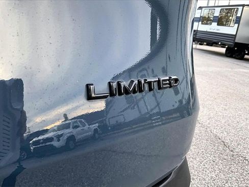 Used 2024 Toyota Grand Highlander Limited image 20