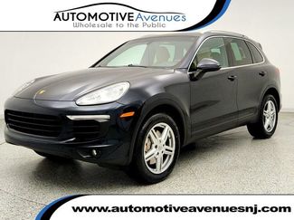 Used 2017 Porsche Cayenne S w/ Premium Package AWD/4WD video 1