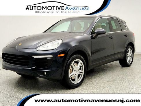 Used 2017 Porsche Cayenne S w/ Premium Package AWD/4WD image 1