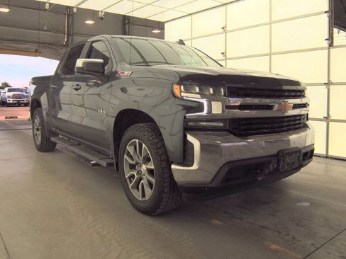 Used 2022 Chevrolet Silverado 1500 LT AWD/4WD image 1