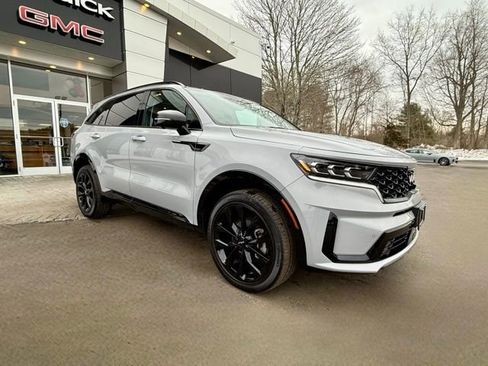 Used 2023 Kia Sorento SX image 4