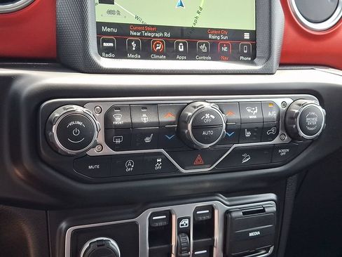 Used 2019 Jeep Wrangler Unlimited Rubicon AWD/4WD image 15