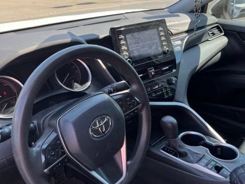 Used 2021 Toyota Camry LE FWD image 6