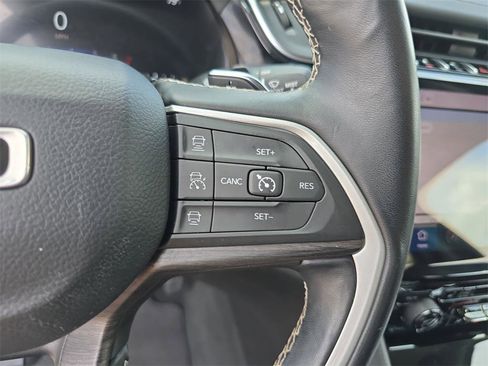 Used 2022 Jeep Grand Cherokee L Limited image 33