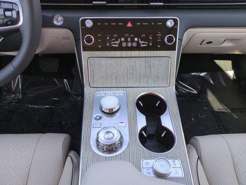 Used 2025 Genesis GV80 3.5T Advanced image 17