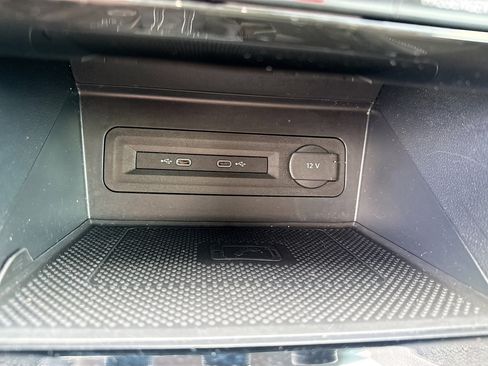 Used 2023 Volkswagen Atlas SE w/ Panoramic Sunroof Package image 31