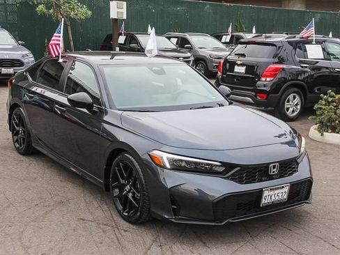 Used 2025 Honda Civic Sport image 3