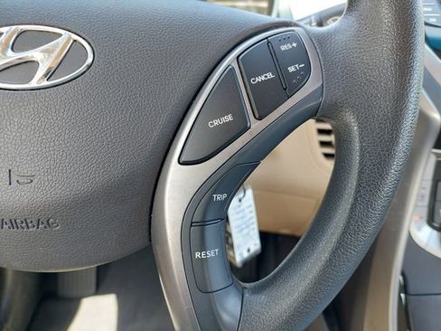 Used 2013 Hyundai Elantra GLS w/ Preferred Pkg FWD image 26