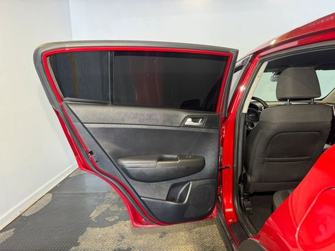 Used 2020 Kia Sportage LX AWD/4WD image 22
