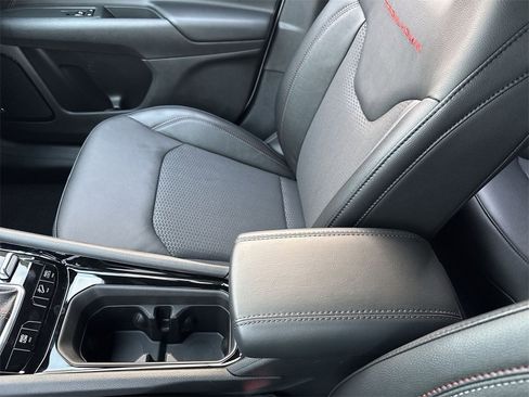 New 2026 Jeep Compass Trailhawk w/ Sun, Sound & Navigation Group image 22