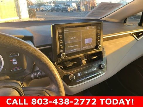Used 2022 Toyota Corolla LE image 20