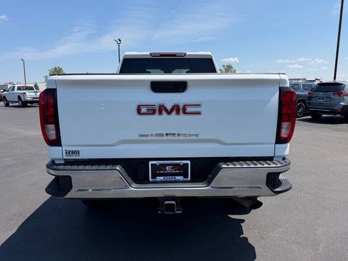 Used 2024 GMC Sierra 2500 Pro w/ Convenience Package AWD/4WD image 8